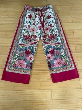 Zara Woman Cream Pants with Multi Color Floral Accents Elastic Waist, Pickets M